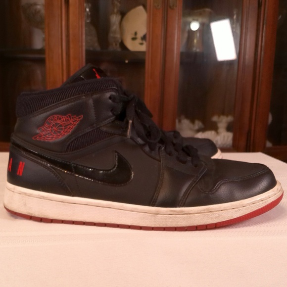 EUC Nike Air Jordan Retro Mid High Leather Black/Black Athletic Shoe Mens Sz11 main image 15